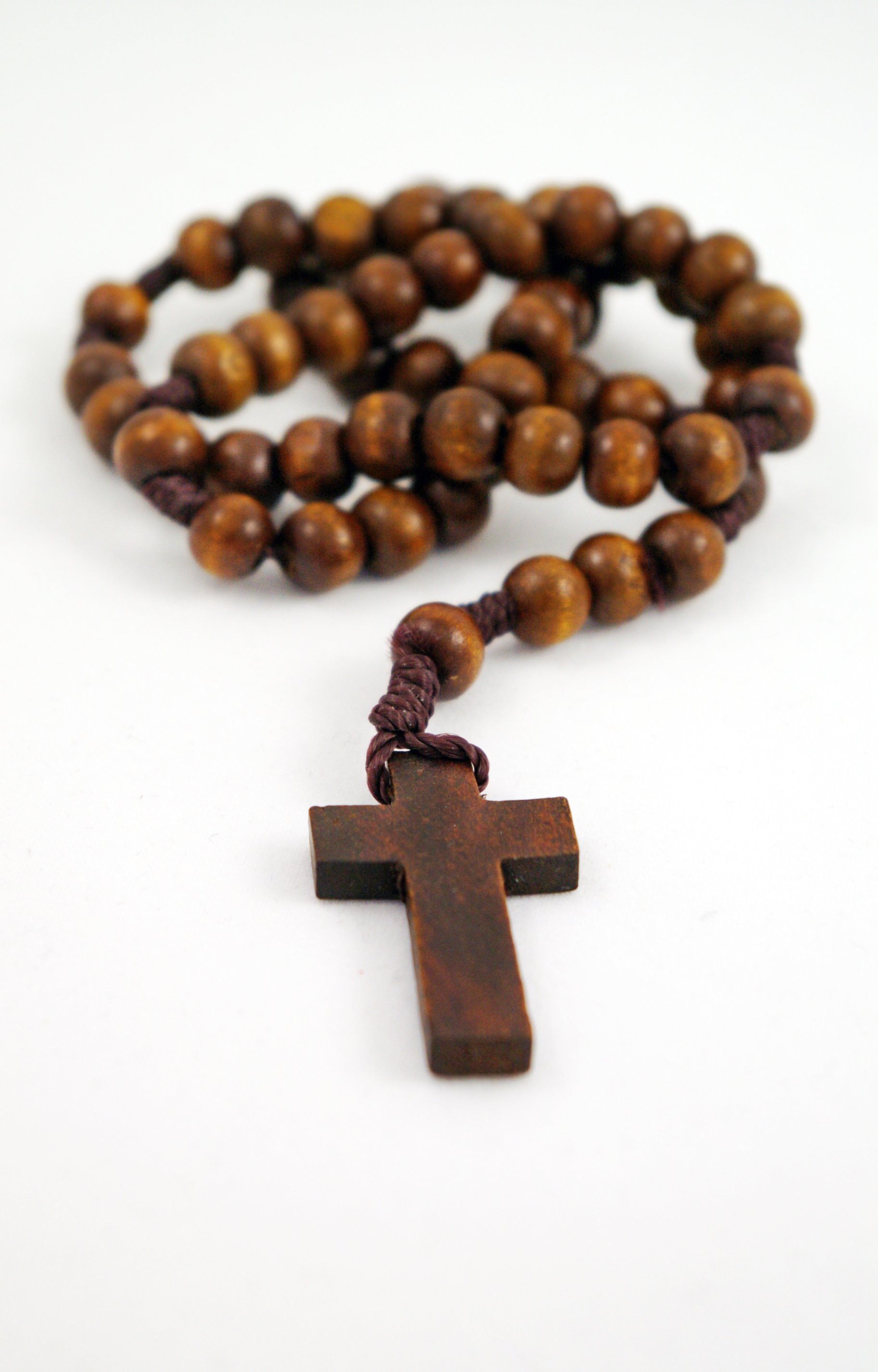 Rosario artesanal de madera